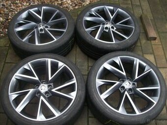 alu Vega Superb 3 Sportline Passat B8 235.40.19