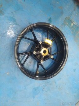 Zadni kolo bmw s1000xr