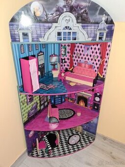 Velký dřevěný domeček pro panenky monster high a třeba Barbi