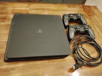 Playstation 4 slim