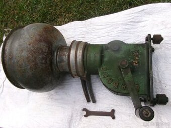 prodám hoblovku, staré nářadí-háky a další. Hoblovka bez mot