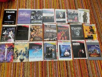 Mix hudebních DVD a CD