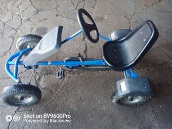 Dětská šlapací kára