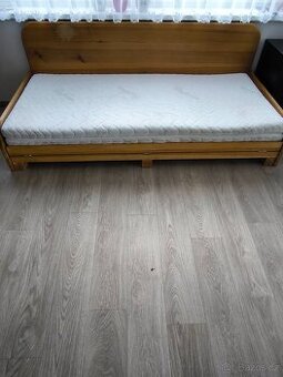 Prodám gauč - rozložitelný na 2 postele