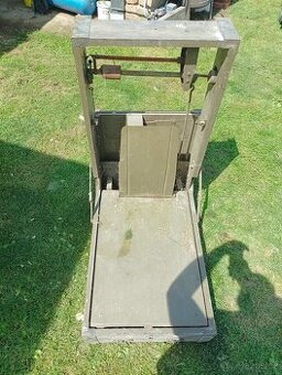 Vojenská váha decimálka