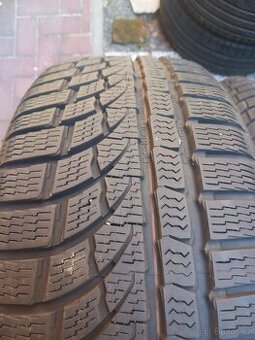 Prodám zimní pneumatiky Nokian velikosti 17"