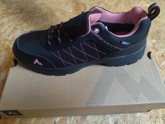 Nové dívčí turistické boty Mc Kinley