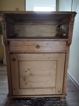 Dřevěné skříňky