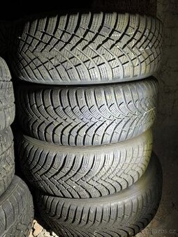 Zimní pneumatiky Hankook 195/60 R15