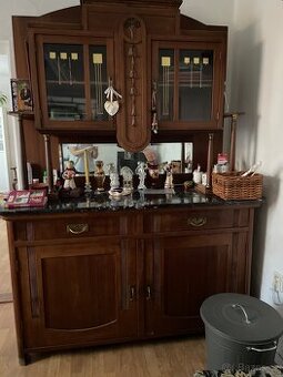 Starožitný sekretář