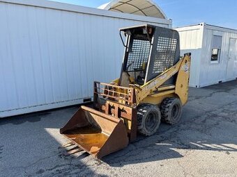 Kolový smykový nakladač Gehl SL 1640, hmotnost 1.2 t