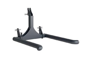 Nosič senažních balíku do ramen traktoru