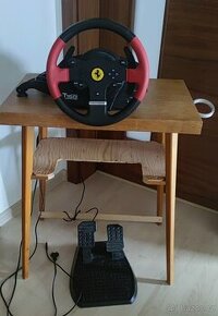 Volant Ferrari thrustmaster