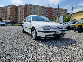 Volkswagen Golf IV,1.6i,77KW,KLIMA,100% BEZ KOROZE,R.V.2003