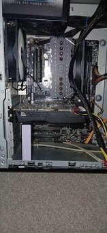 PC - Zahraješ si co chceš,  skoro nepoužívaný , stará case