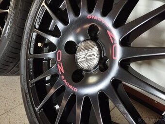 OZ racing Superturismo r16x7j ET 42,195/55/16 Hankook