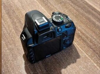 Nikon D3100 + příslušenství