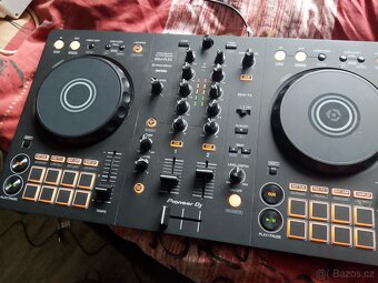 Pioneer DDJ-FLX4 – DJ kontroler