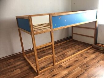 vyvýšená dětská postel IKEA KURA