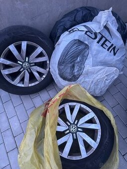 Prodám 4ks original disky VW R16 s pneu Continental 215/50 V