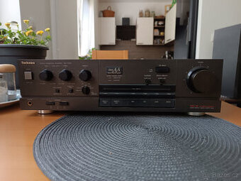 zesilovač Technics SU-V550