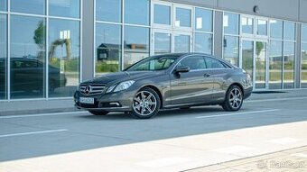 Mercedes-Benz E trieda Kupé 350 CGI Blue