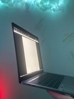 💻 Stylový MacBook Pro (2016) – Ideální na práci i zábavu⚡️