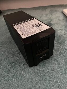 APC Smart-UPS 750VA LCD 230V
