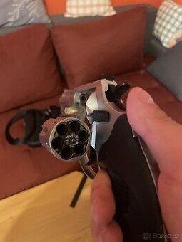 plynový revolver 9mm