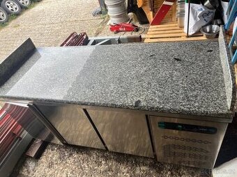 Pizza stůl na výrobu pizzy s chladicím boxem
