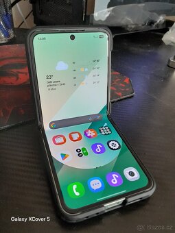 Samsung Z Flip6