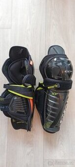 Chrániče holení CCM Jr. 30cm