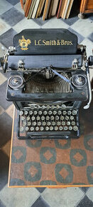 Psací stroj L.C.SMITH U.S.A.