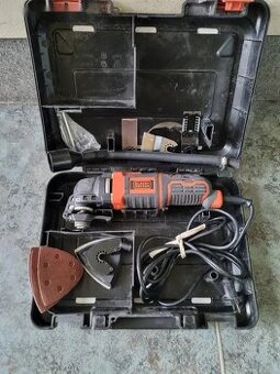 Multibruska oscilační Black-Decker MT300KA