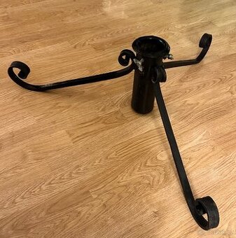 Stojan na vánoční stromek