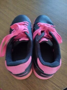 Dívčí boty s kolečkama