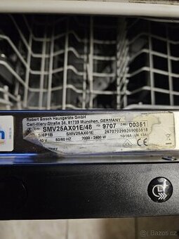 Prodam vestavenou mycku BOSCH, 60 cm, SMV25AX01E/48