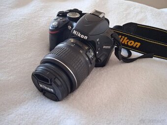 Nikon D3200 + objektiv 18-55mm