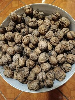 Vlašské ořechy neloupané