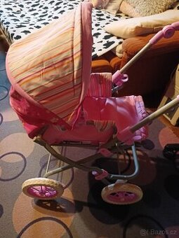 Kočárek pro panenky