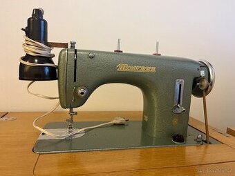 Šicí stroj Minerva