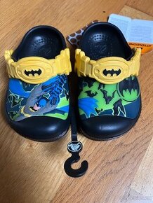 CROCS Batman CC Kids ve velikosti EUR 22/24 (C6/7) - svítící