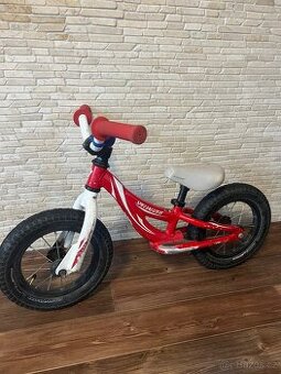 Odrazedlo na nafukovacích kolech specialized hotrock