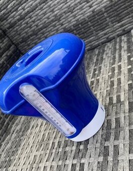 Nohelgarden, dávkovací plovák s teploměrem