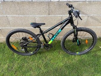 Cube Acid 240 Disc black n green - dětské horkské kolo