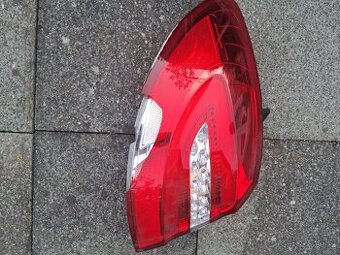 zadní svítilna pro  Mercedes B 246
