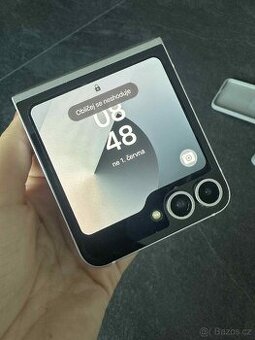 Samsung Galaxy Z Flip 6