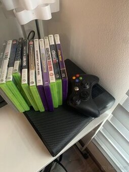 Xbox 360 + hry + kinect