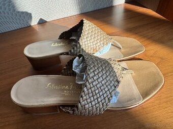 Pantofle zn.Salvatore Ferragamo, vel. 8,5.