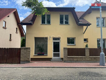 Pronájem kancelářského prostoru, 35 m², Velké Popovice